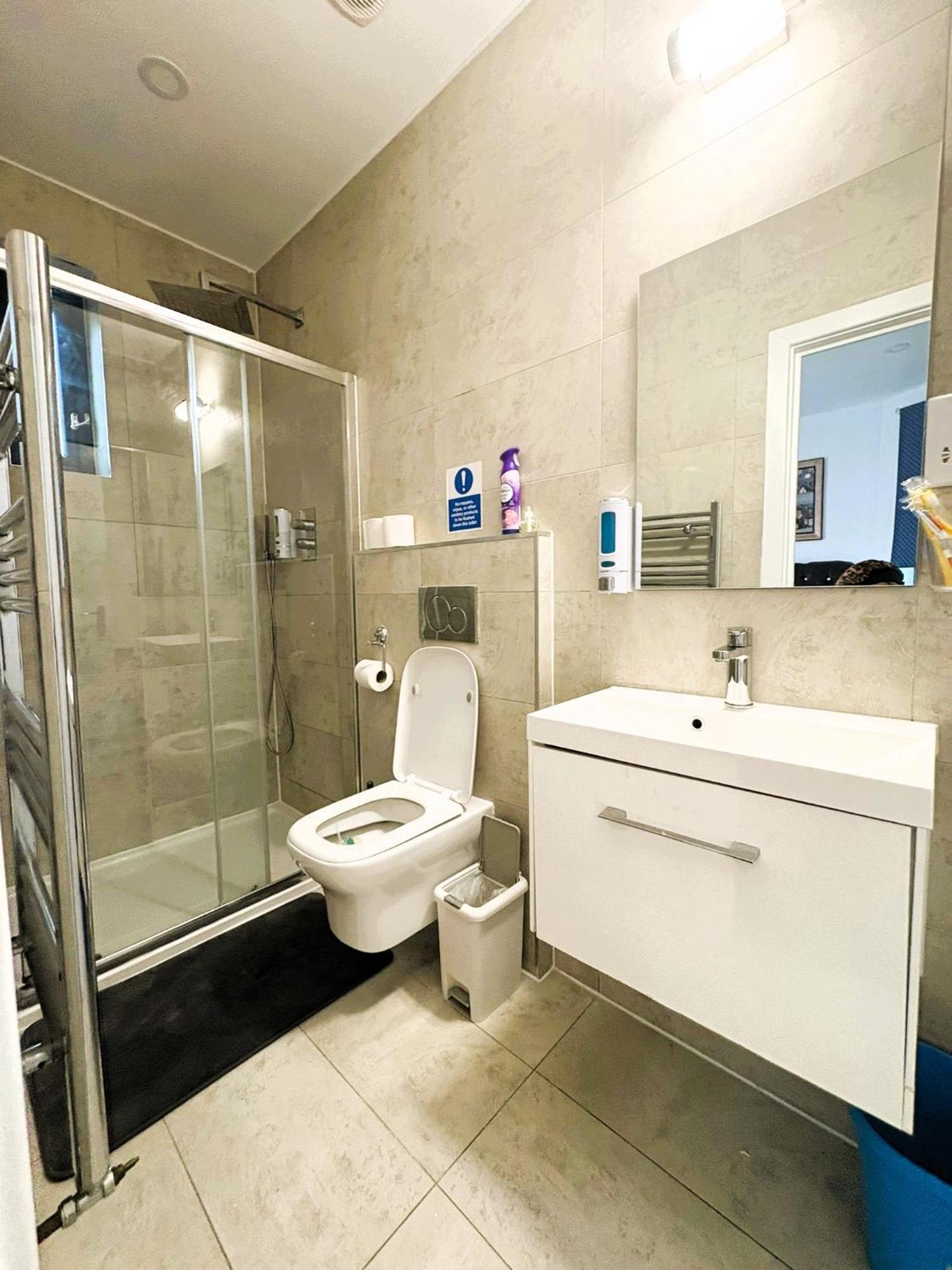 02 Glamour Apartment