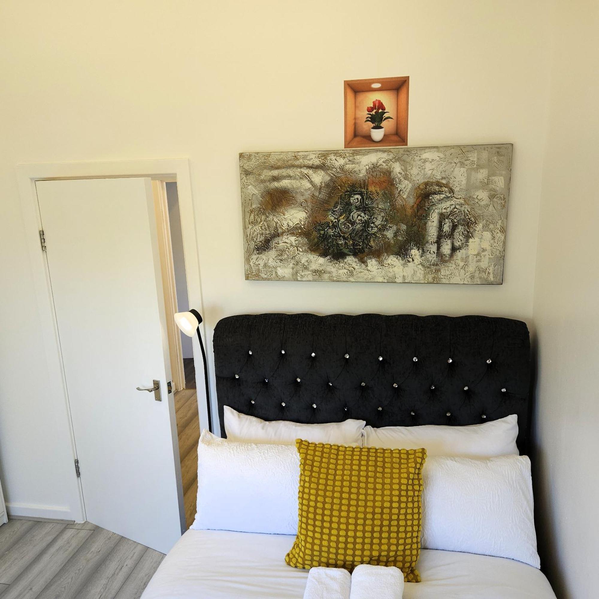 Apartment 02 Glamour London