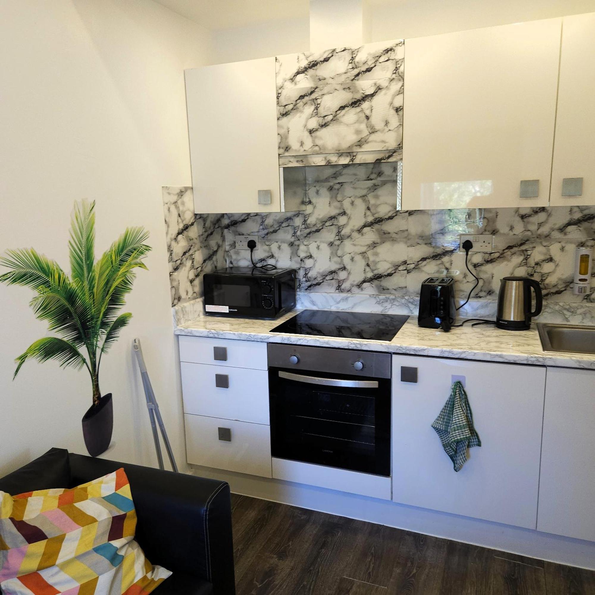 02 Glamour Apartment London