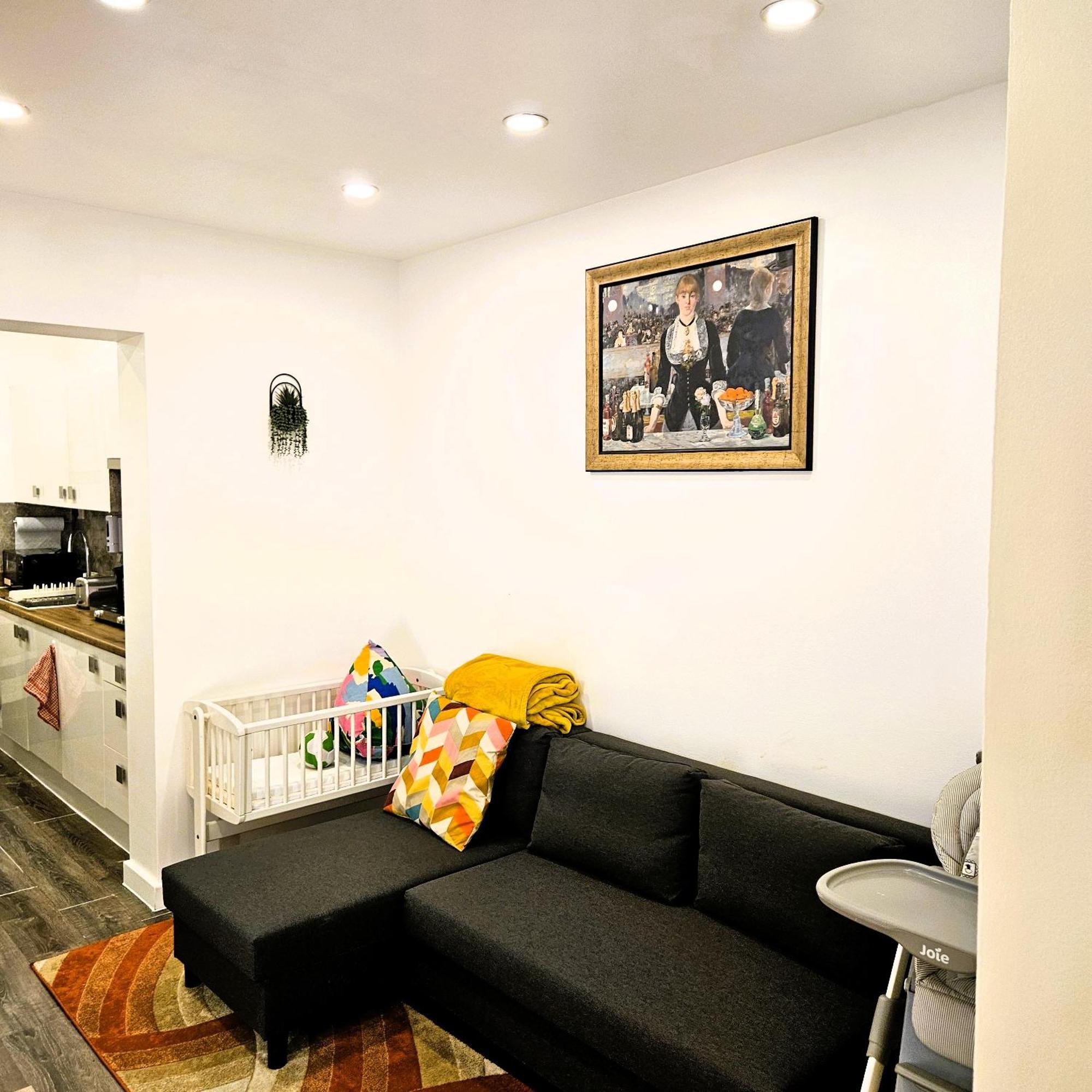 02 Glamour Apartment London